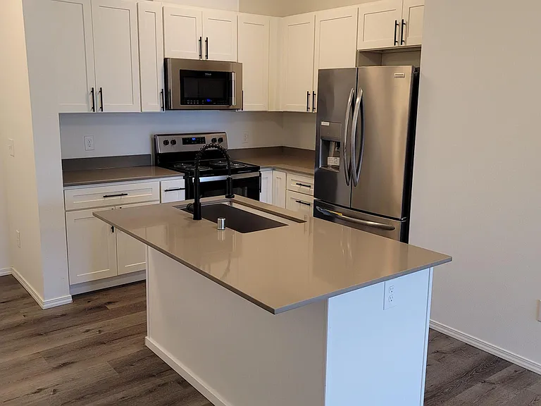141 S Ann St #303 — Photo 1