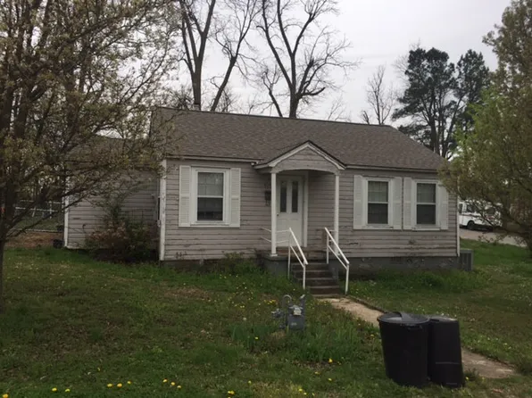 915 Olive St, Pocahontas, AR 72455