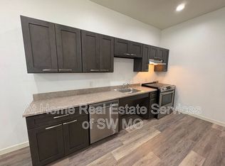 2009 E Grand St #J, Springfield, MO 65804