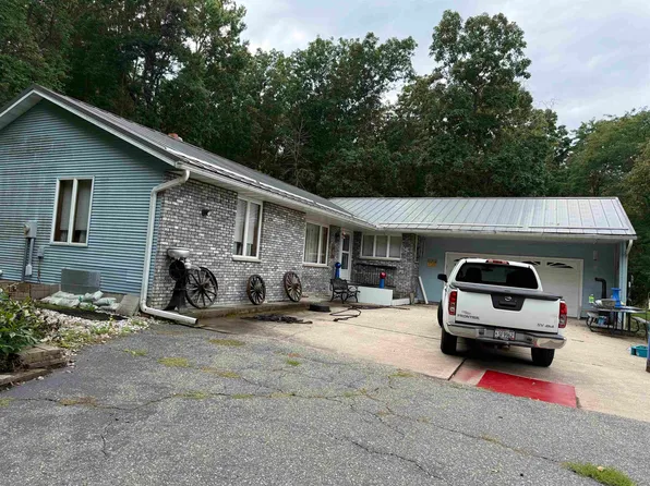 E12865 County Rd W, Baraboo, WI 53913