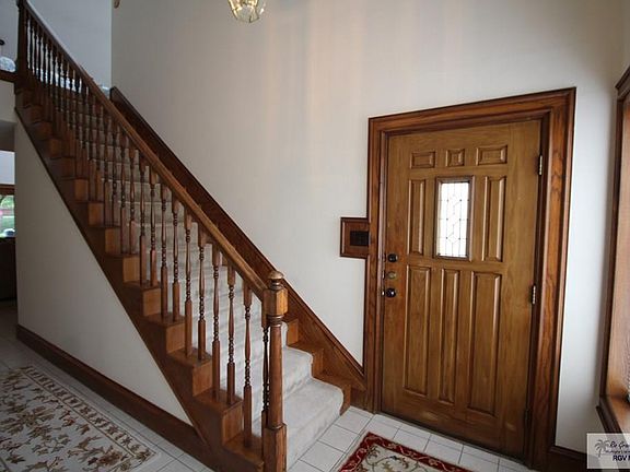 2nd image of 2914 Jacaranda Dr