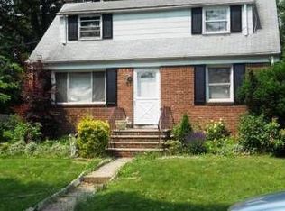 20 S Paula Dr, Bergenfield, NJ 07621