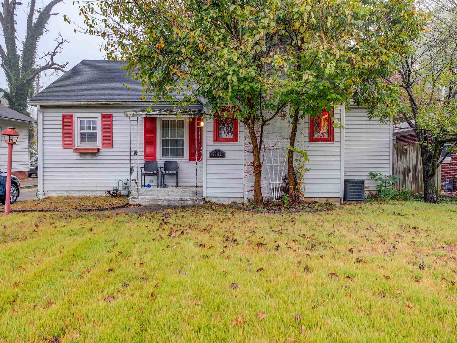 Lowe S Of E Evansville Storage Sheds Outdoor Storage Building Contractor Evansville In Projects Photos Reviews And More Porch