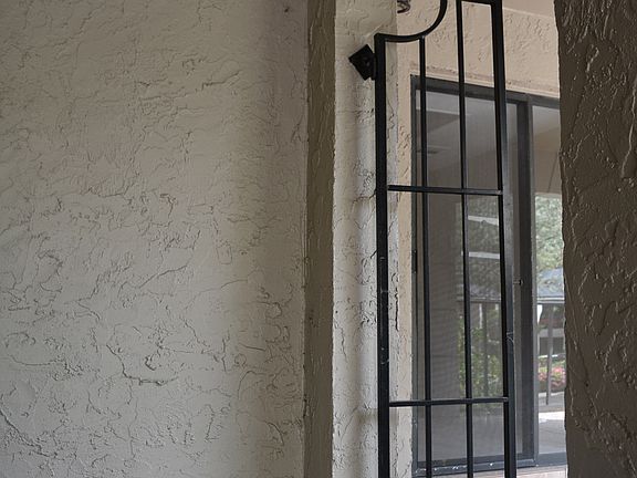 5th image of 1055 Kensington Park Dr Unit 217