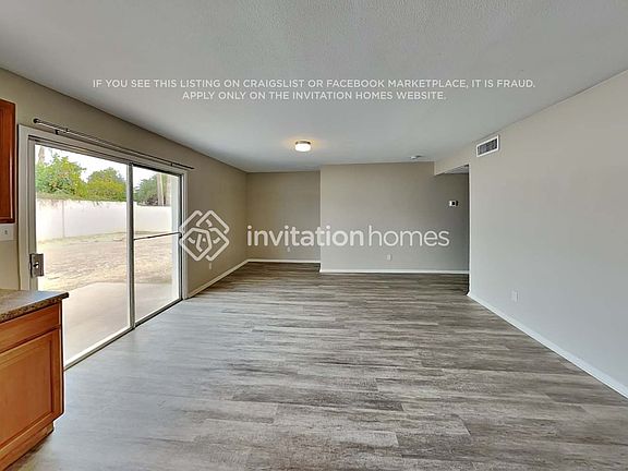 5th image of 4422 W Desert Cove Ave