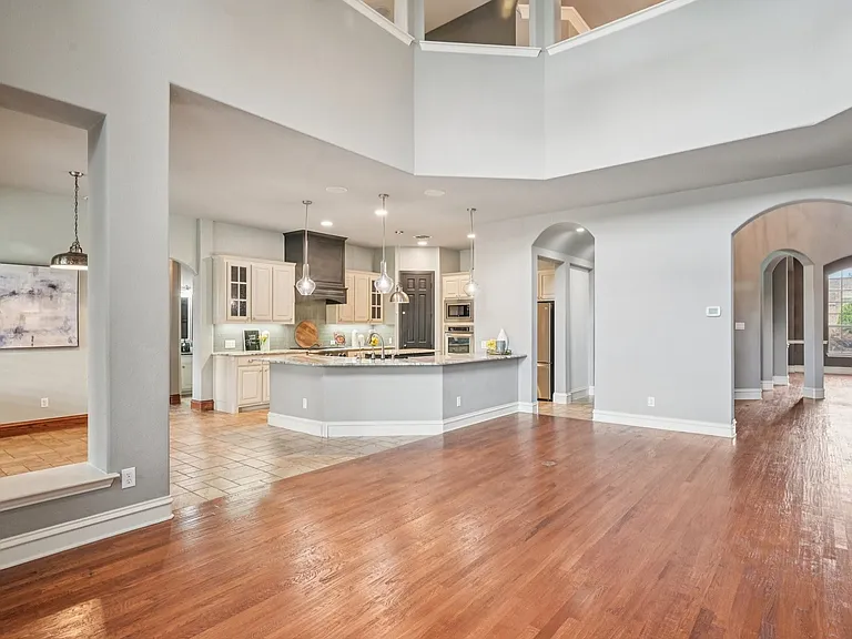 920 Norma Ln — Photo 6