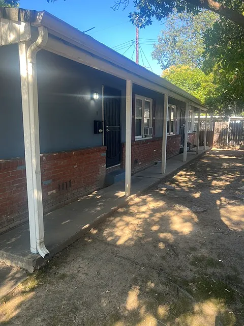 1 bed, 530 sqft, $1,300 — Photo 2
