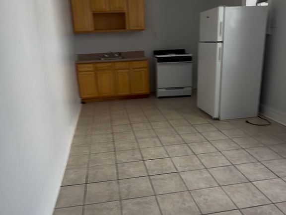 2nd image of 449 Elizabeth Ave #609