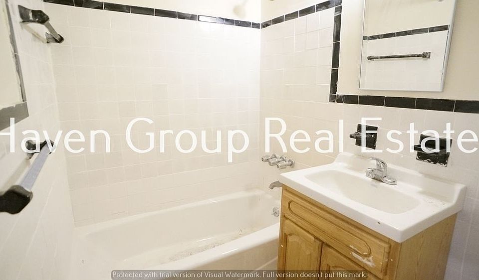 2nd image of 3539 Decatur Ave APT 402