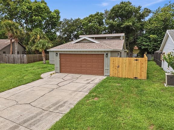 2nd image of 8232 COUNTRY OAKS COURT
