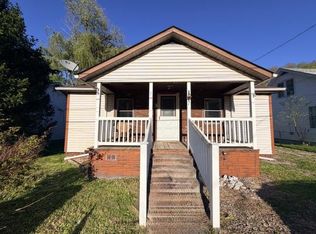 53 Brook St, Oceana, WV 24870