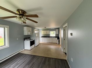 42 Water St, Newport, ME 04953