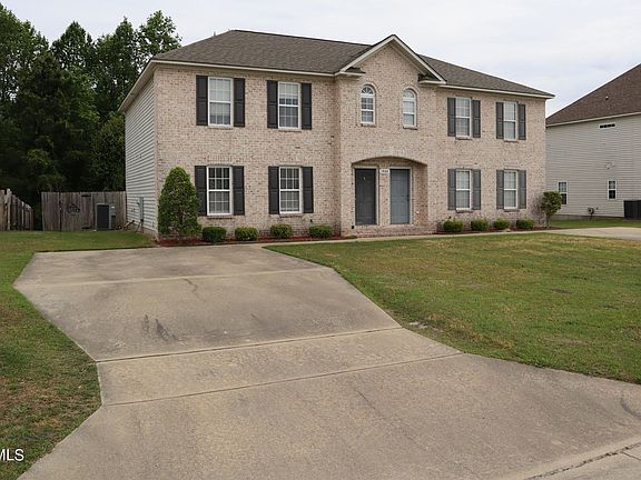 2nd image of 1900 Cambria Dr