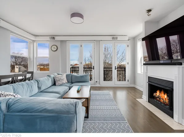 2401 W Lexington St APT 4, Chicago, IL 60612