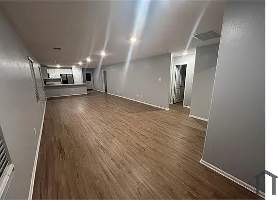 3 bed, 1461 sqft, $1,900 — Photo 4
