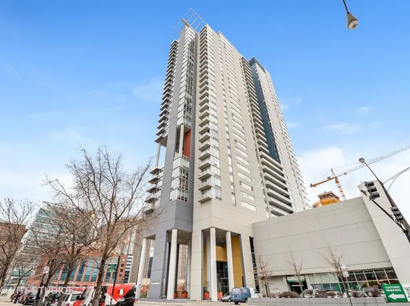 737 W Washington Blvd APT 1904, Chicago, IL 60661