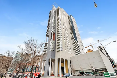 737 W Washington Blvd #1904 Photo 1