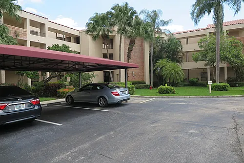 7460 La Paz Blvd Photo 1