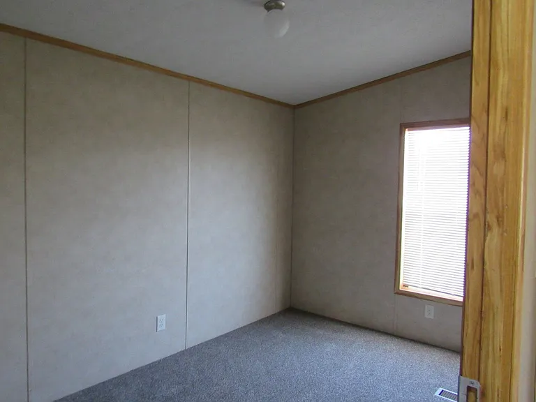 5211 W Pontiac St — Photo 17