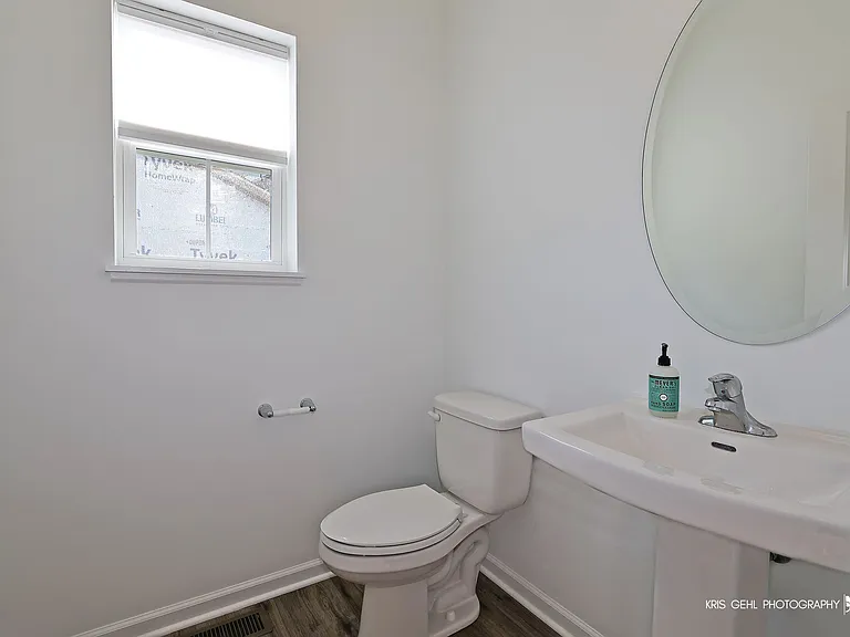 2490 Olivia Ct — Photo 4