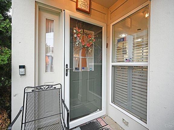 3rd image of 6659 Pondfield Ln