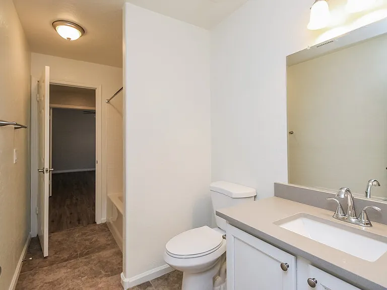 748 W Dublin St — Photo 14