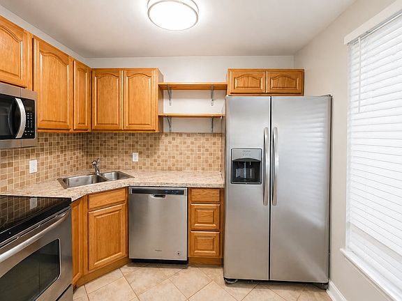 2nd image of 555 N Dupont Ave APT A12