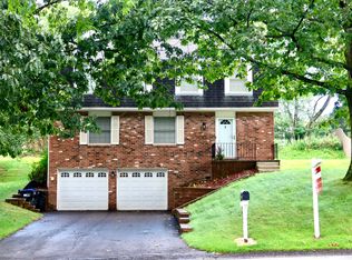 8456 Coventry Dr, Allison Park, PA 15101