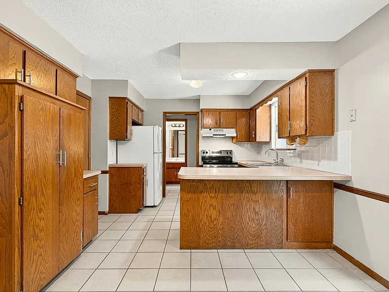 739 SE Country Ln — Photo 10