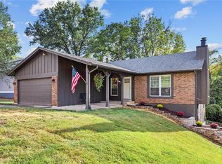 269 Glandore Dr, Ballwin, MO 63021
