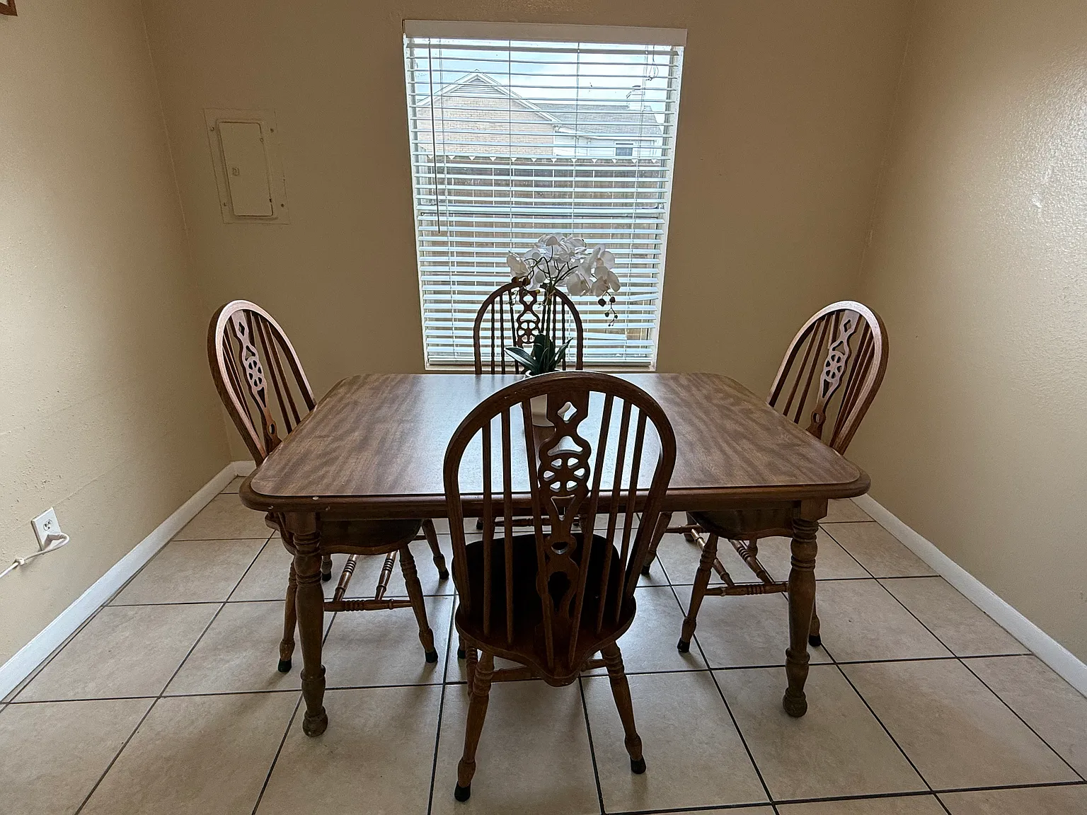 2 bed, 1.5 bath, 1125 sqft, $1,200 — Photo 4