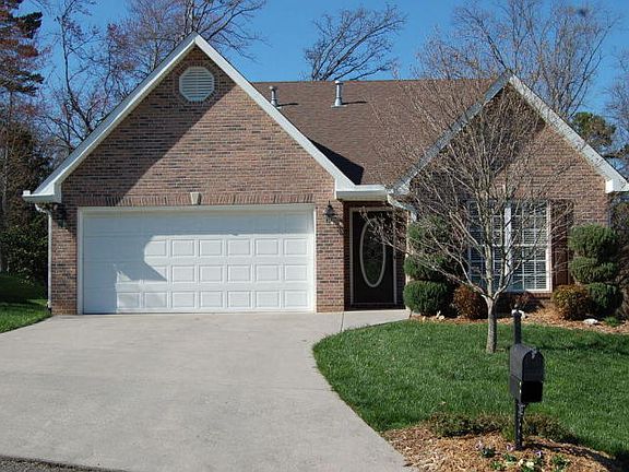 2nd image of 10209 Poppy Ln