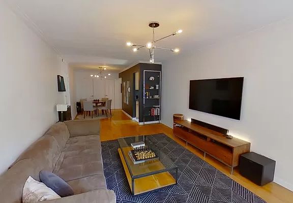 5th image of 2550 Independence Ave APT 3K