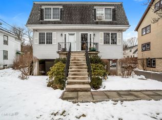 18 Hollow Wood Ln APT A, Greenwich, CT 06831