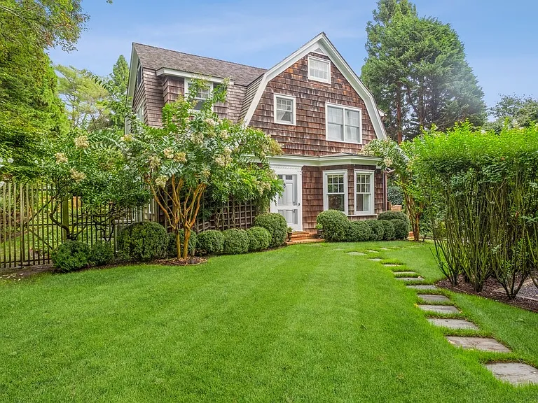 24 Egypt Ln — Photo 1