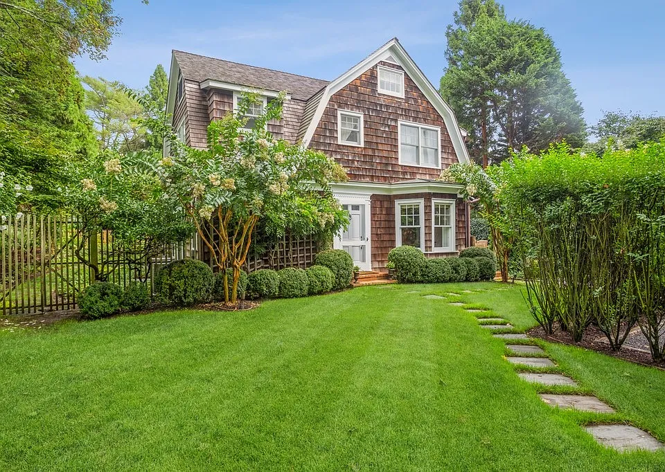 24 Egypt Ln