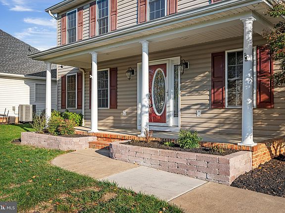 5th image of 105 Exmoor Ct