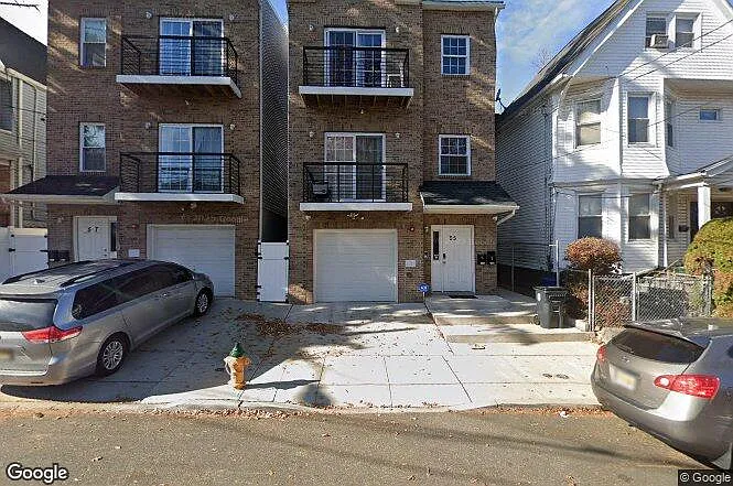 55 Hazelwood Ave — Photo 17