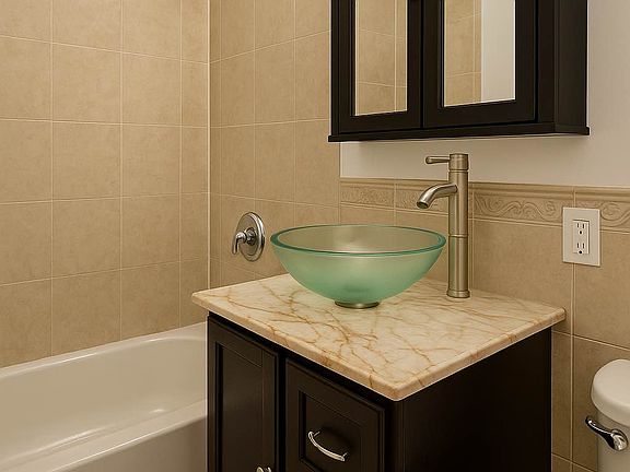 5th image of 231 E 111th St APT 2A