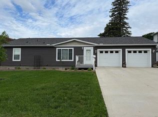 212 N Cass Ave, Springfield, MN 56087