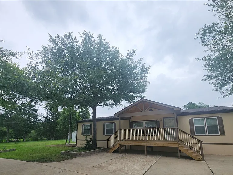 3738 Smetana Rd — Photo 1