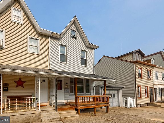 2nd image of 520 N 13th St