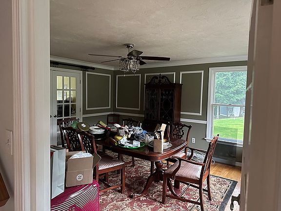 3rd image of 35 Jacob Dr