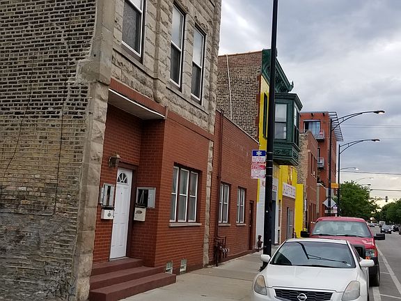 5th image of 2135 W Armitage Ave