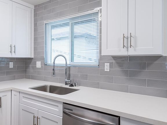 2nd image of 4155 Texas St #8