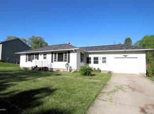 5252 S 2nd St, Fremont, MI 49412