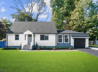 44 Barnsdale Rd, Wayne, NJ 07470