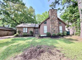 6042 Whisper Valley Dr, Memphis, TN 38141