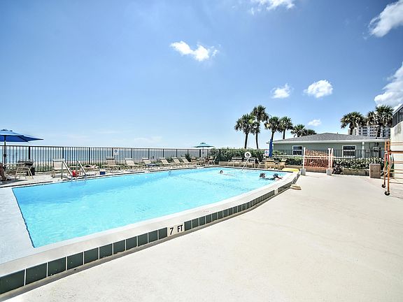 3rd image of 1513 Ocean Shore Blvd #7C