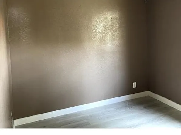 1111 1/2 E 22nd St, Los Angeles, CA 90011